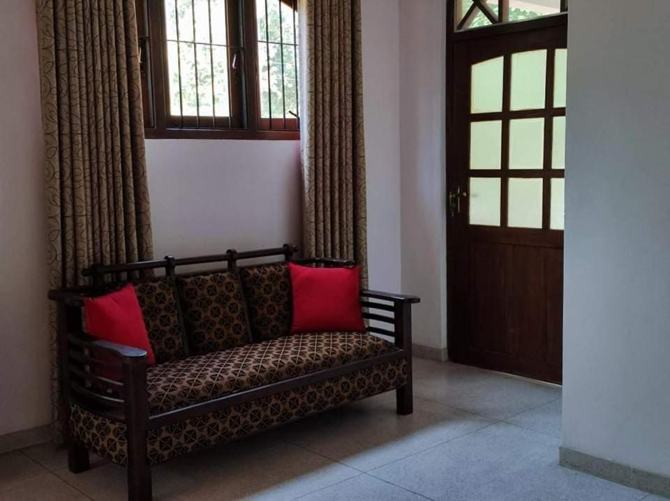 Visu Villa Hotel Habarana Exterior foto