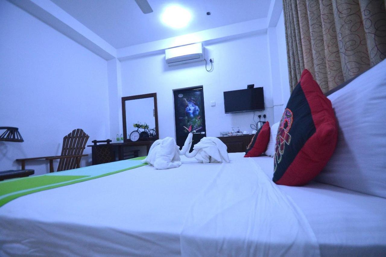 Visu Villa Hotel Habarana Exterior foto